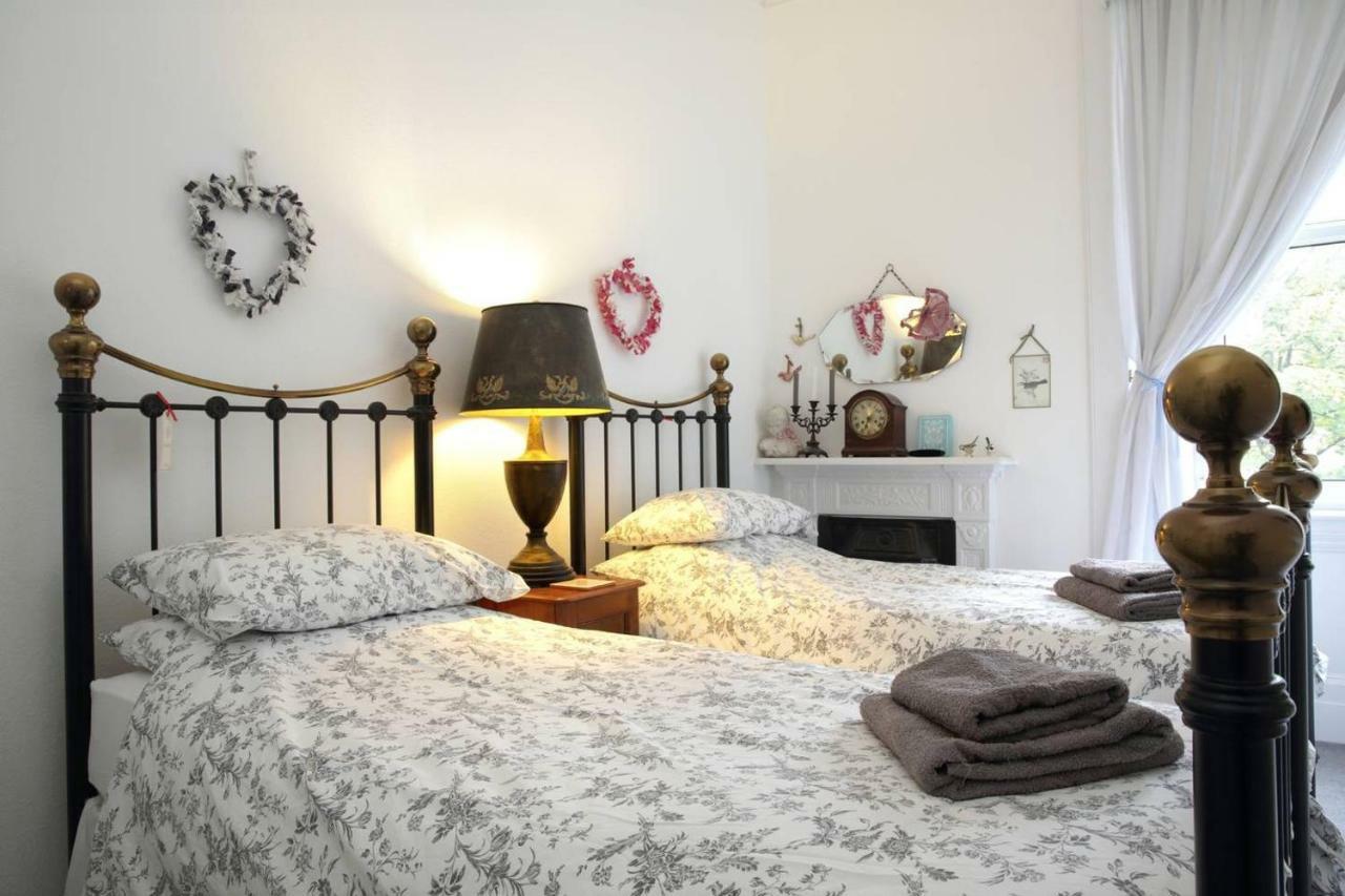 5 Star Beautiful & Vintage, Spacious Apt In Chic Location! Édimbourg Extérieur photo
